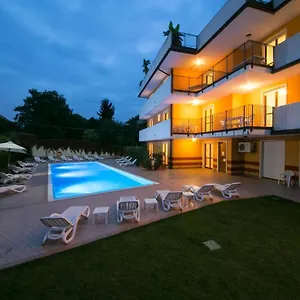 Апарт-отель Ferretti Garda Palace, Пескьера-дель-Гарда